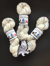 Load image into Gallery viewer, May - Bird of the Month Yarn Club