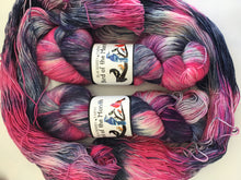 Load image into Gallery viewer, April - Bird of the Month Yarn Club