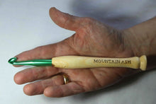 Load image into Gallery viewer, Weasel Works Crochet Hook