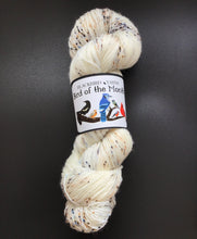 Load image into Gallery viewer, May - Bird of the Month Yarn Club
