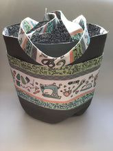 Load image into Gallery viewer, Weasel Works Yarn Bowl / Project Bag
