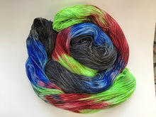 Load image into Gallery viewer, January - Bird of the Month Yarn Club - Toucan
