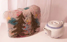 Load image into Gallery viewer, Wool Needle Felt Tea Cozy Kit
