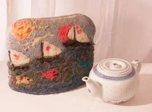 Load image into Gallery viewer, Wool Needle Felt Tea Cozy Kit
