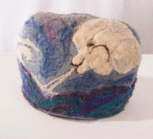 Load image into Gallery viewer, Wool Needle Felt Tea Cozy Kit
